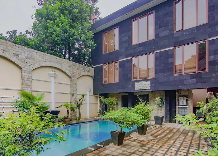 Hotel O Gayatri Residence Jakarta